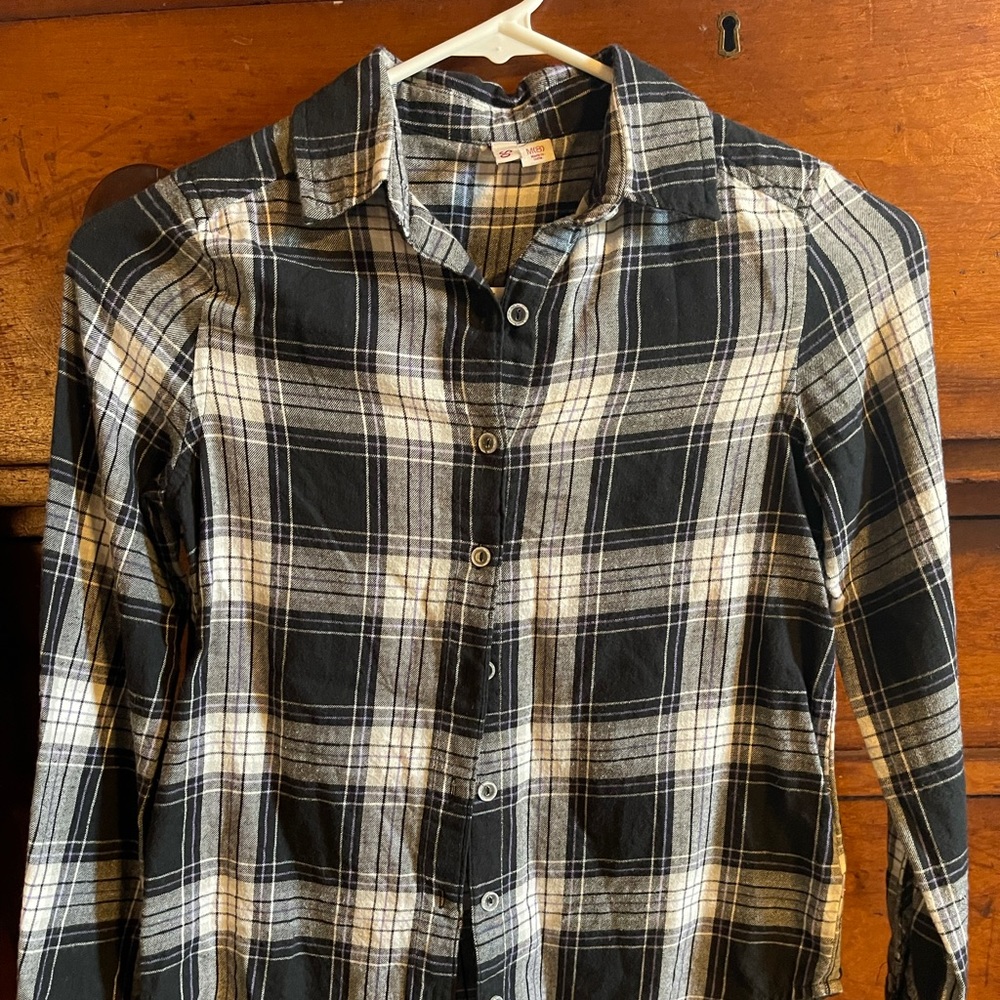 Girls SO size 8 flannel shirt.